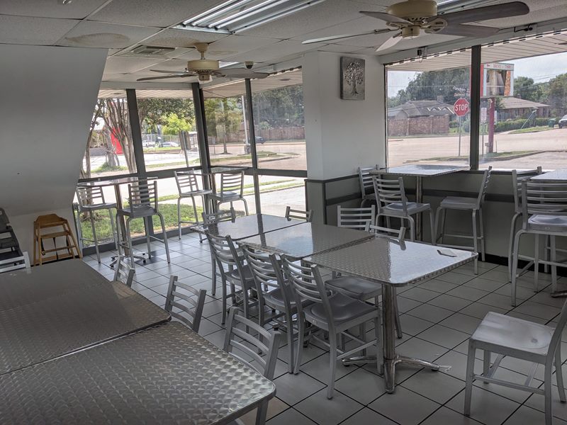 Jones Fried Chicken interior